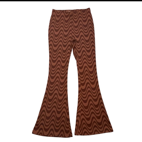 SO Pants - SO High-Rise Pull on Flare Pants Sz Small